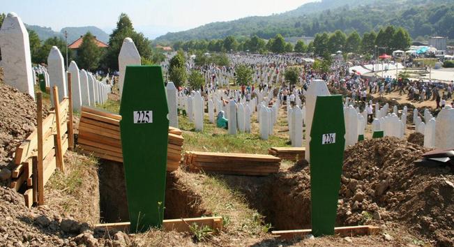 30 years after the massacre, is Bosnia a viable state?