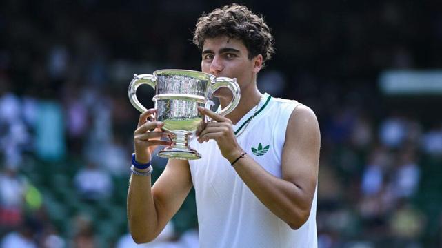 Bulgaria's Ivan Ivanov wins Wimbledon junior singles title